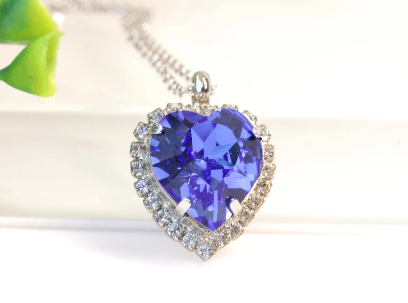 contemporary necklaces for women -contemporary necklaces for women -BLUE SAPPHIRE Heart Necklace