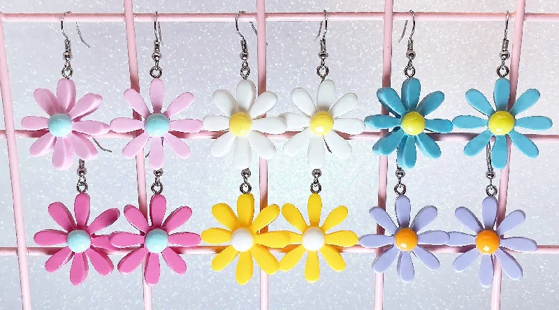 custom-designed hoop earrings -custom-designed hoop earrings -Retro Daisy Earrings (6 Colors)