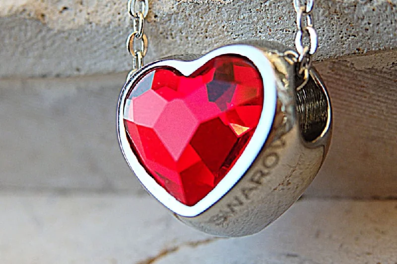 vintage style necklaces for women -vintage style necklaces for women -Red heart necklace