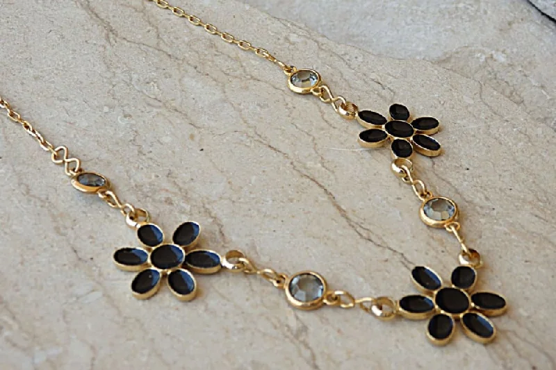 women’s elegant silver necklaces -women’s elegant silver necklaces -Black Flower Necklace