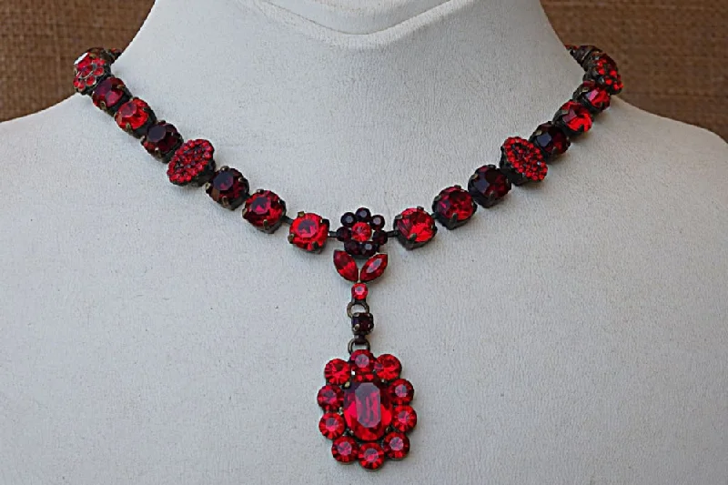 symbolic necklaces for women -symbolic necklaces for women -Red Rebeka necklace