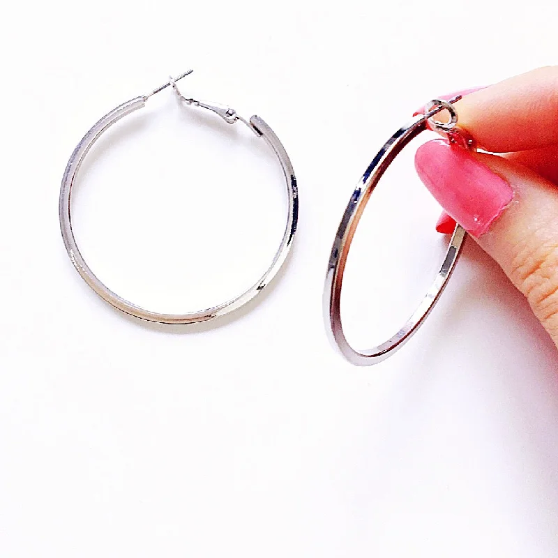 vintage stud earrings -vintage stud earrings -SQUARE CUT HOOP EARRINGS