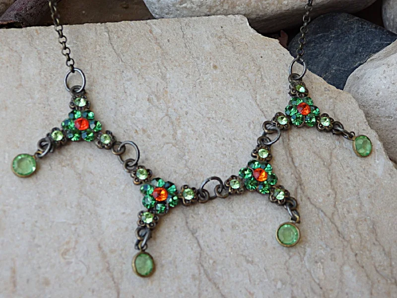 vintage style necklaces for women -vintage style necklaces for women -Emerald and Orange Necklace