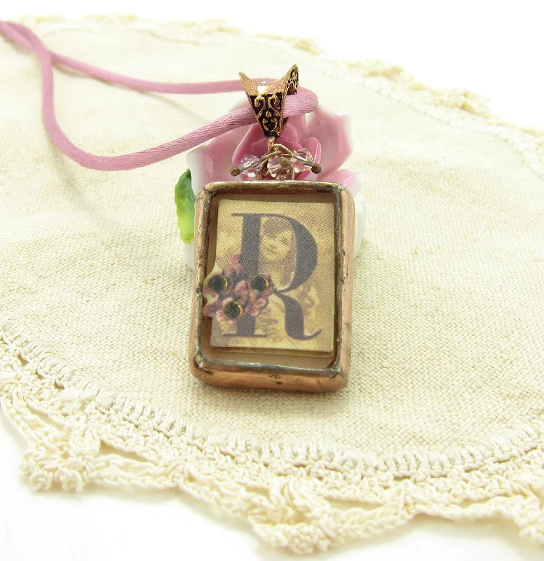 cute necklaces for women -cute necklaces for women -Letter R Necklace Soldered Glass Copper Pendant with Victorian Initial